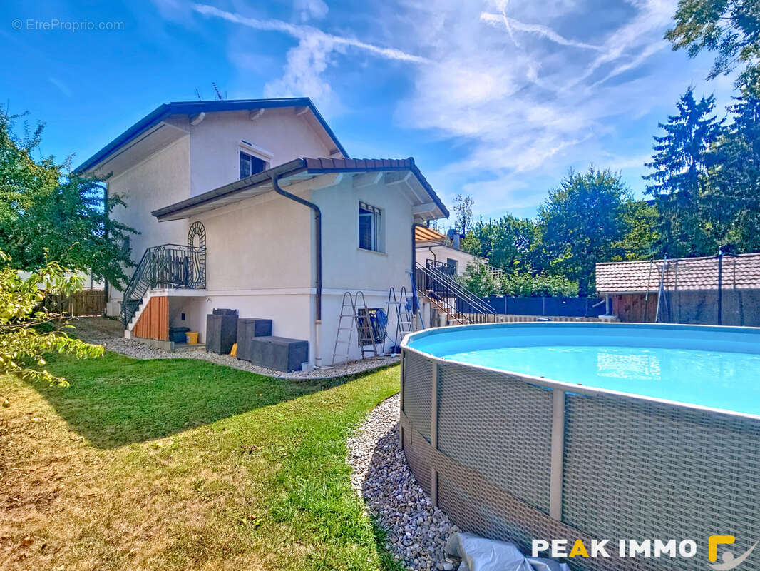 Maison à VILLE-LA-GRAND