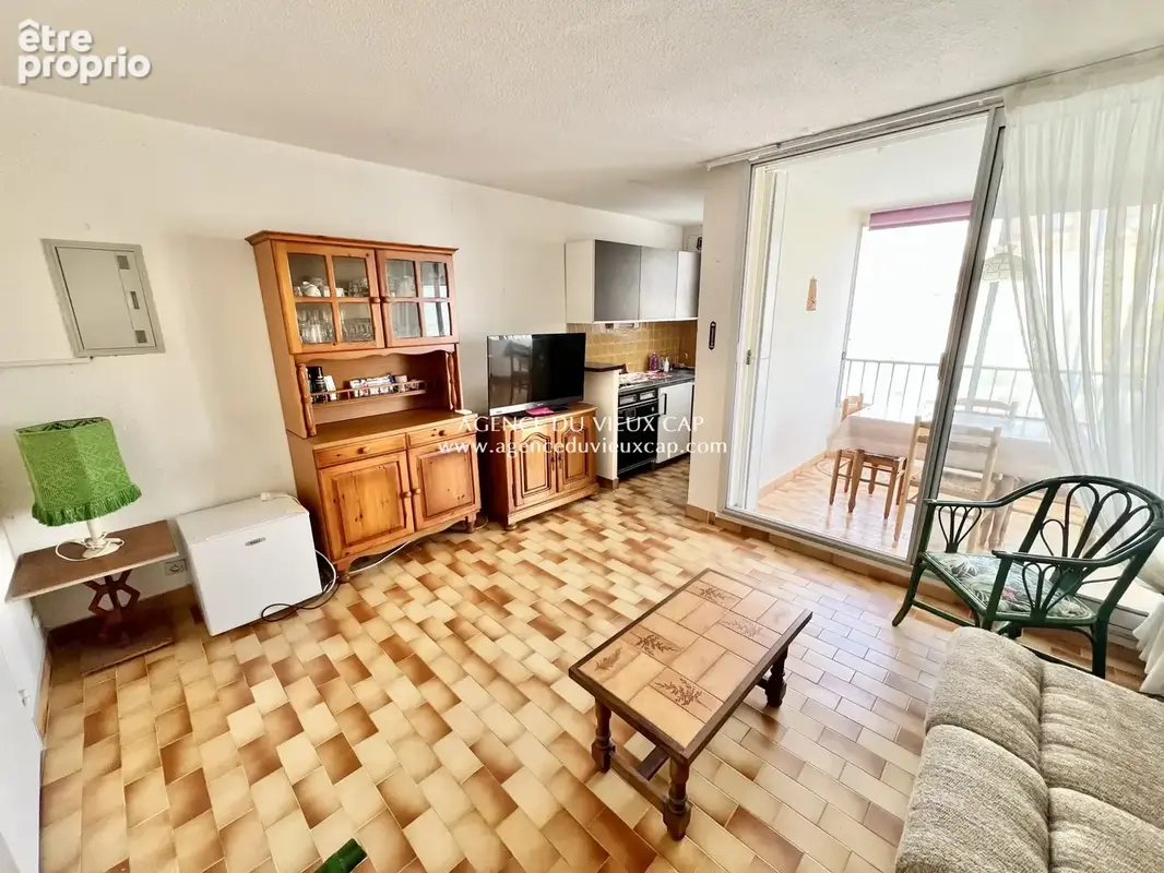Achat cap d'agde - quartier vieux port - t2 cabine - parking prive - belle vue sur canal - photo 3