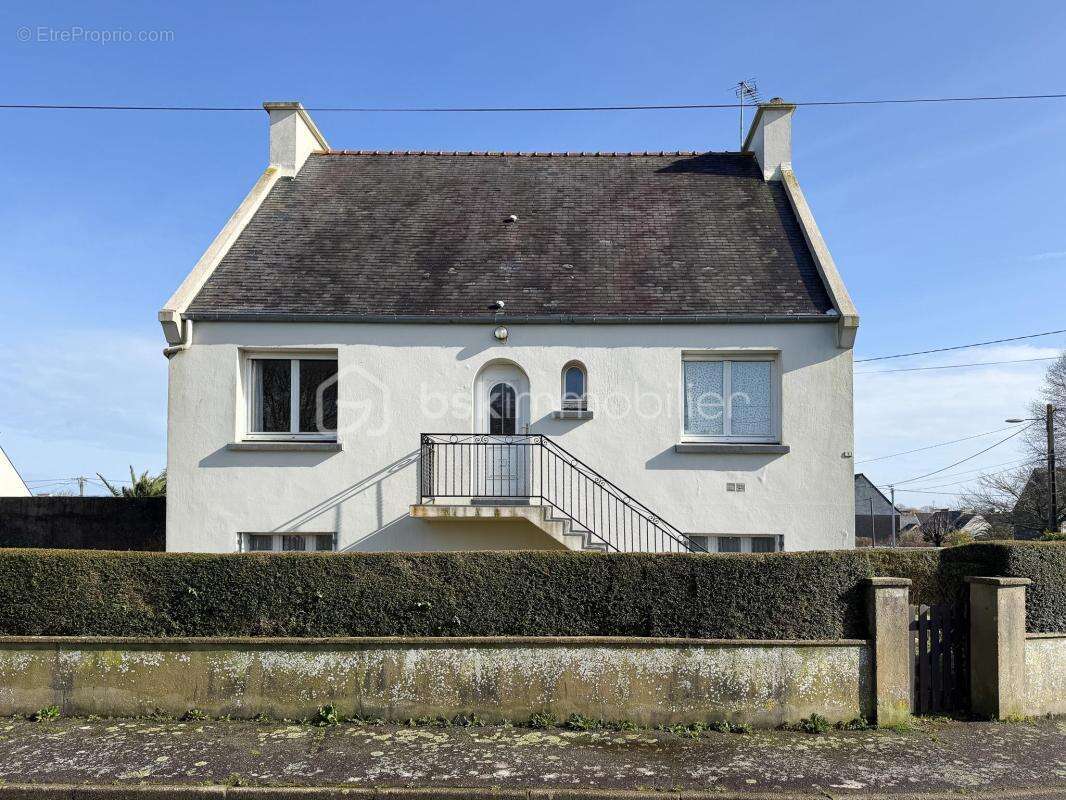 Maison à PLOUDALMEZEAU