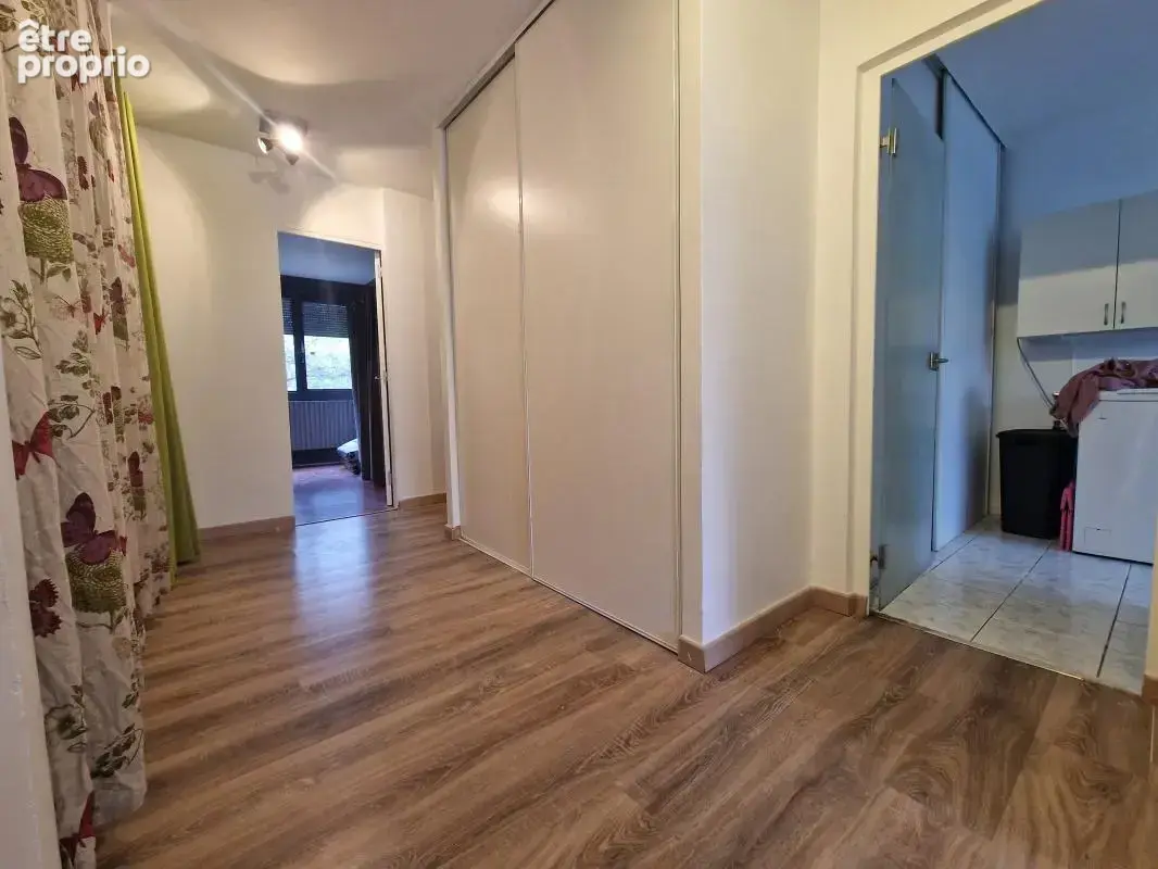Appartement de 3 pièces traversant est-ouest,  situé au rez-de-chaussée surélevé et 1er étage, d’une superficie habitable de 68m - photo 9