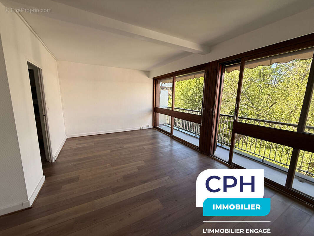 Appartement à LA CELLE-SAINT-CLOUD