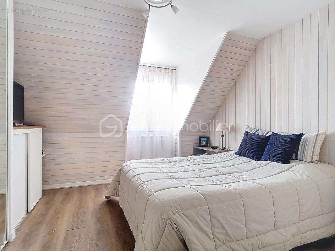 Maison à CHAMPS-SUR-MARNE