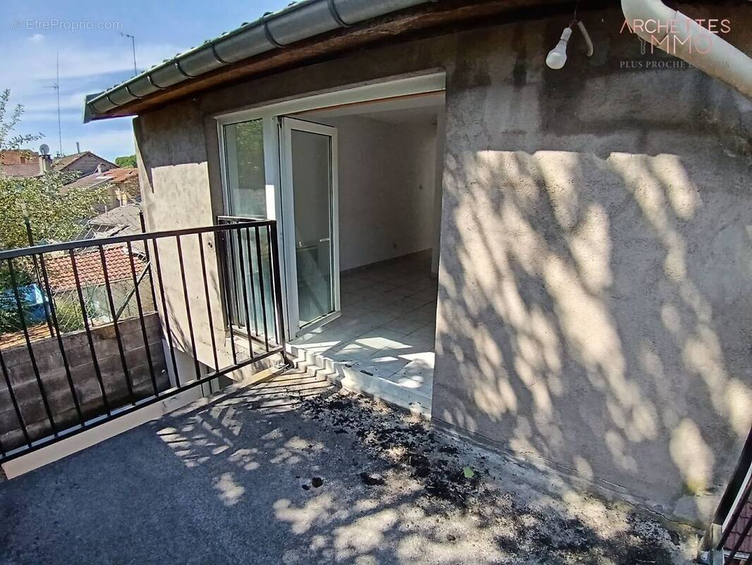 Appartement à CONTREXEVILLE