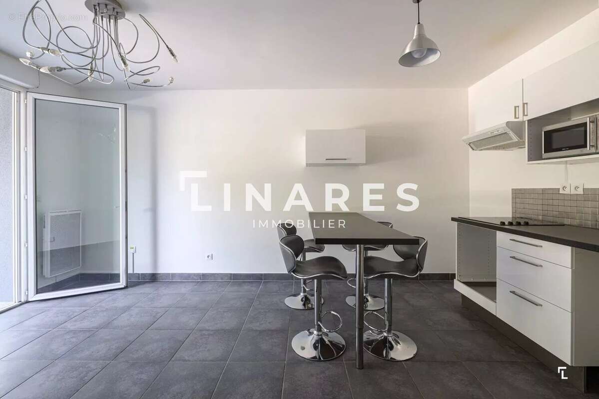 Appartement à VENELLES