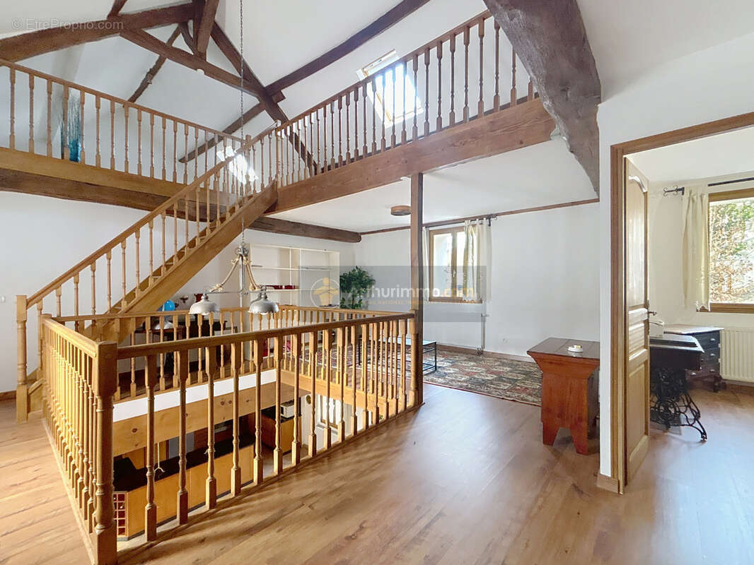 Maison à COULOMMIERS