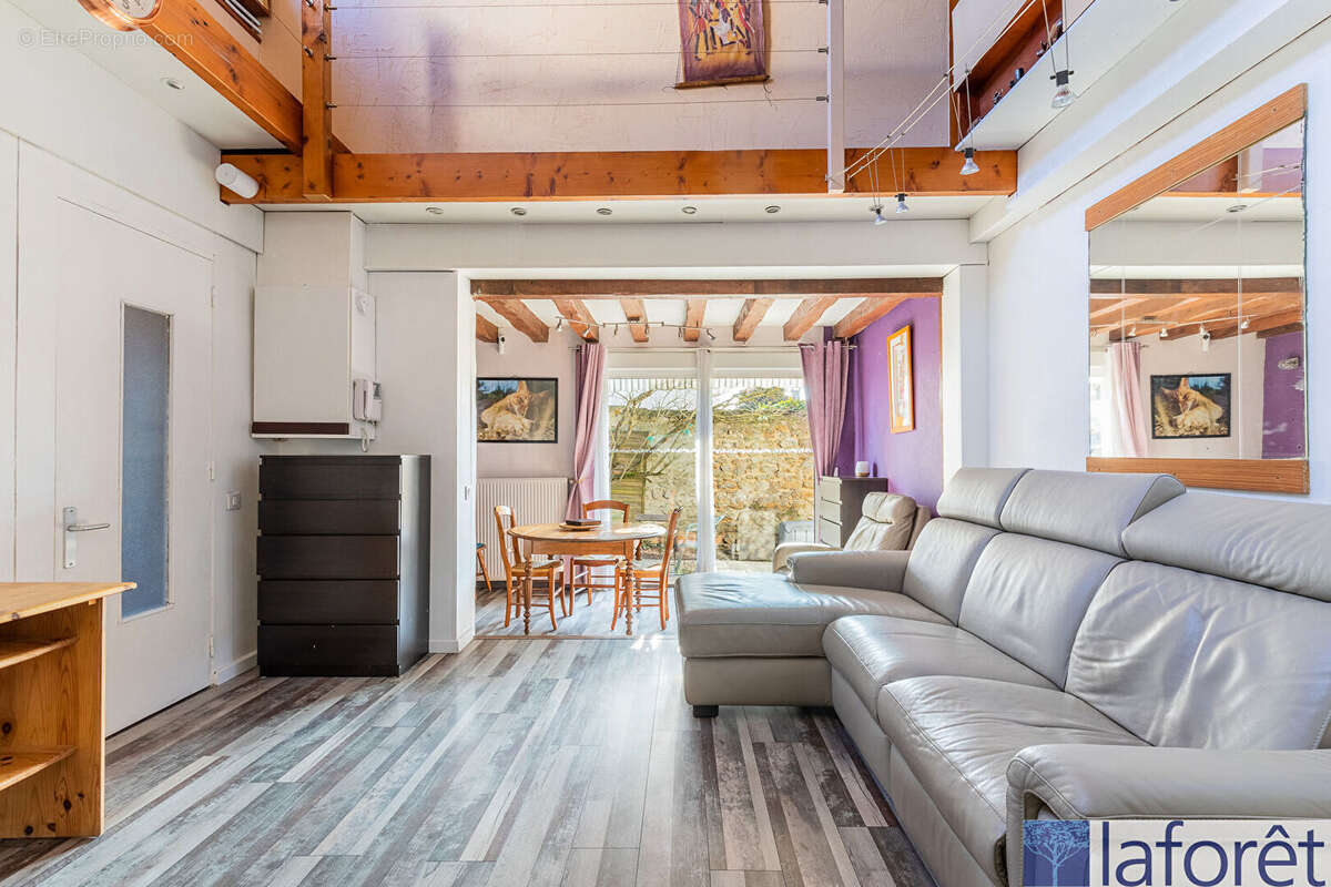 Maison à BALLAINVILLIERS