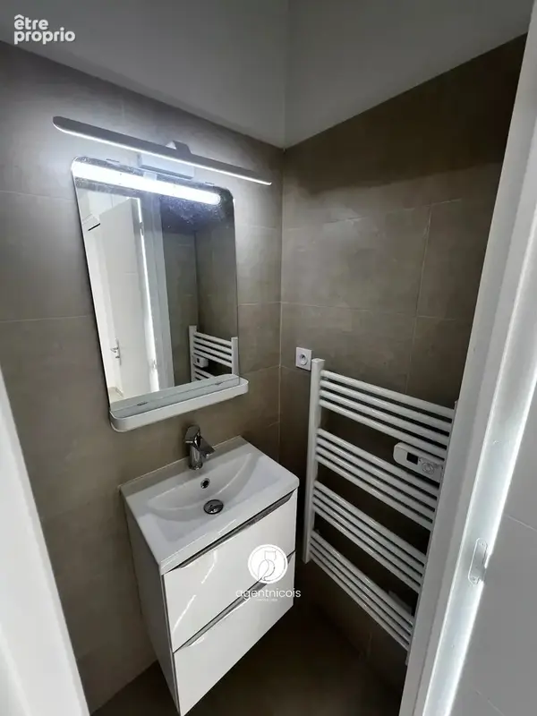 Cannes // centre ville : 3 pièces / vendu loué / très bon état / climatisé / balcon / bd carnot - photo 14