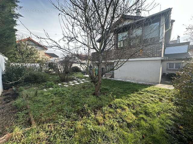 Maison à BONNEUIL-SUR-MARNE