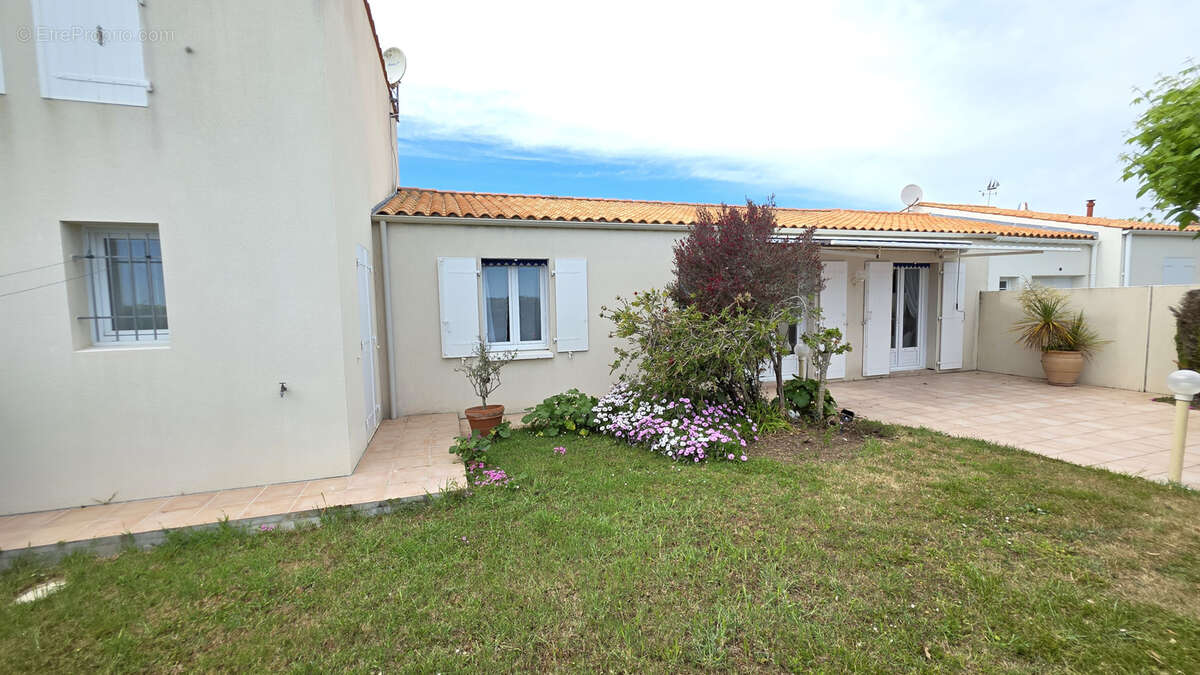 Maison à LA BREE-LES-BAINS