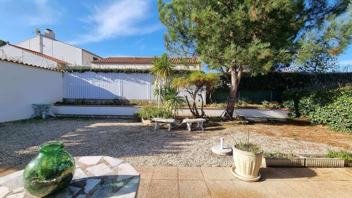 Maison parfaitement entretenue 2 chambres + garage - photo 3
