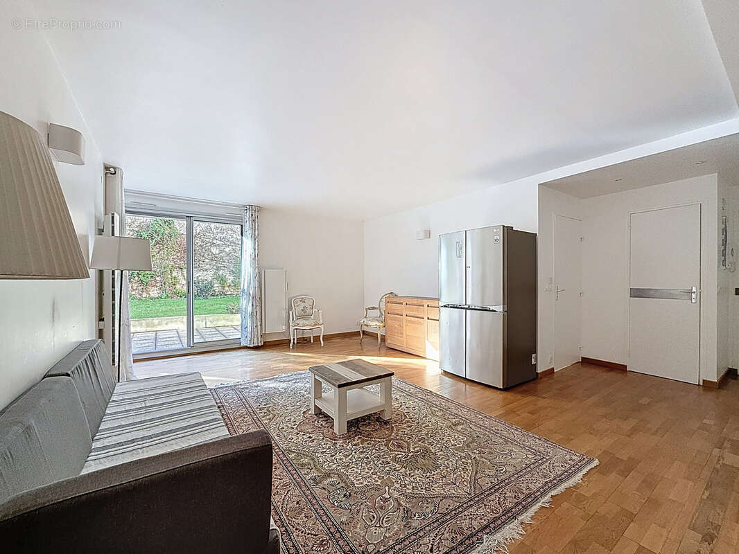 Appartement à PARIS-20E