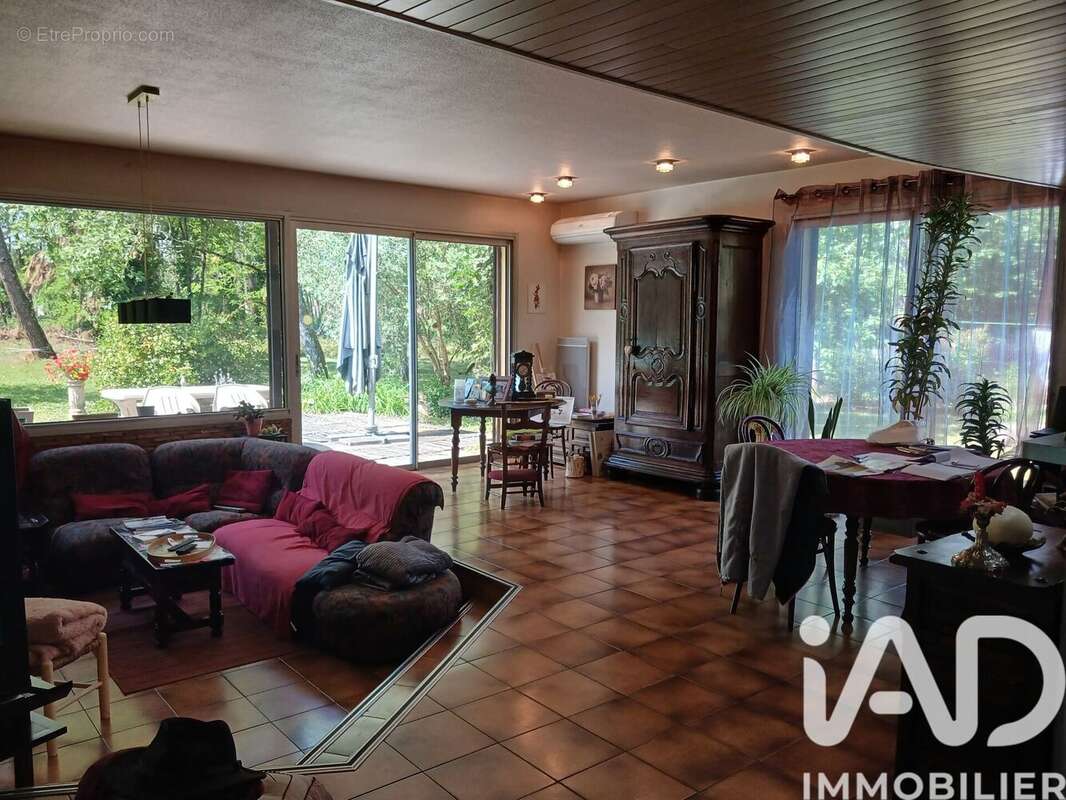 Photo 2 - Maison à LUXEY