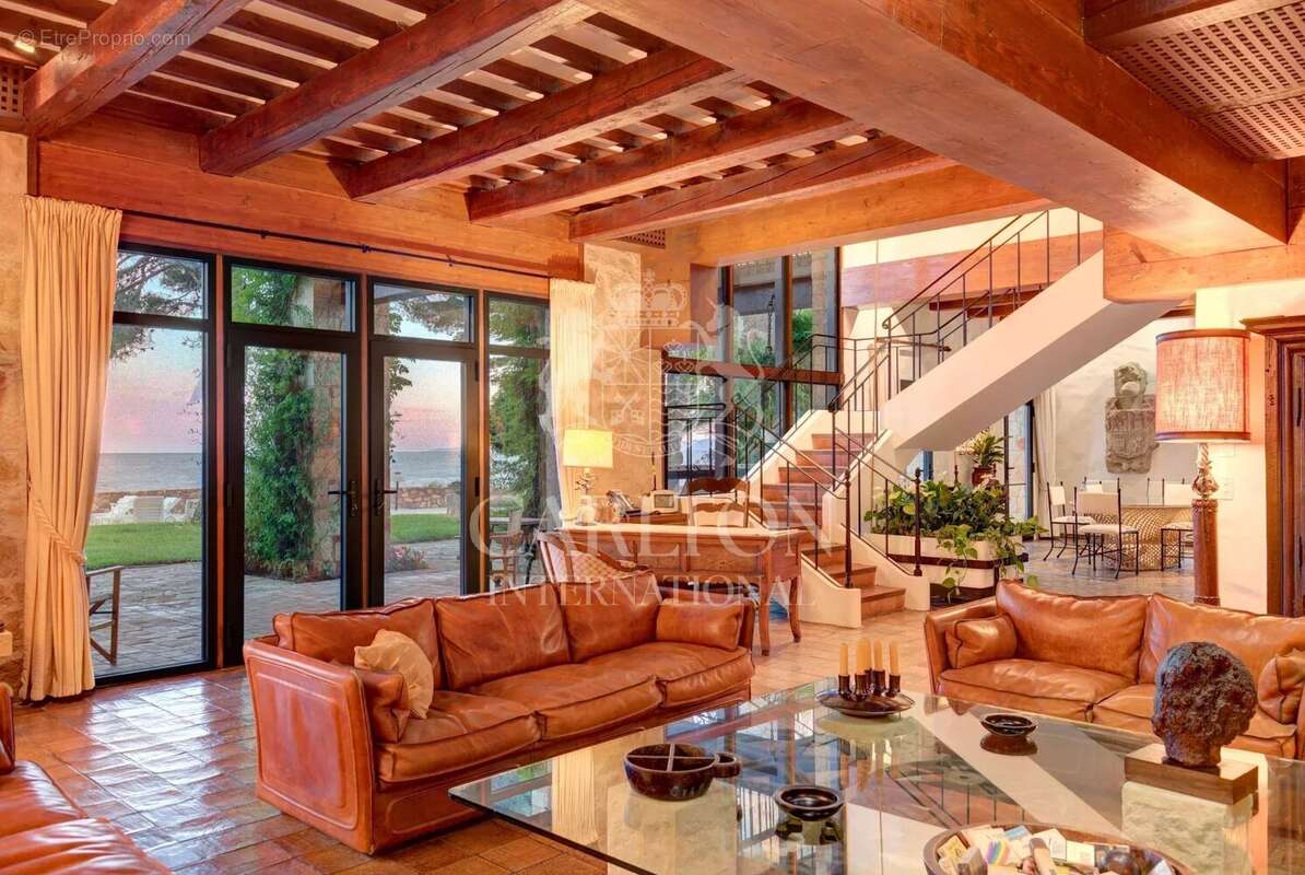 EXCLUSIVITÉ – Demeure Méditerranéenne avec accès privé à la mer - photo 11