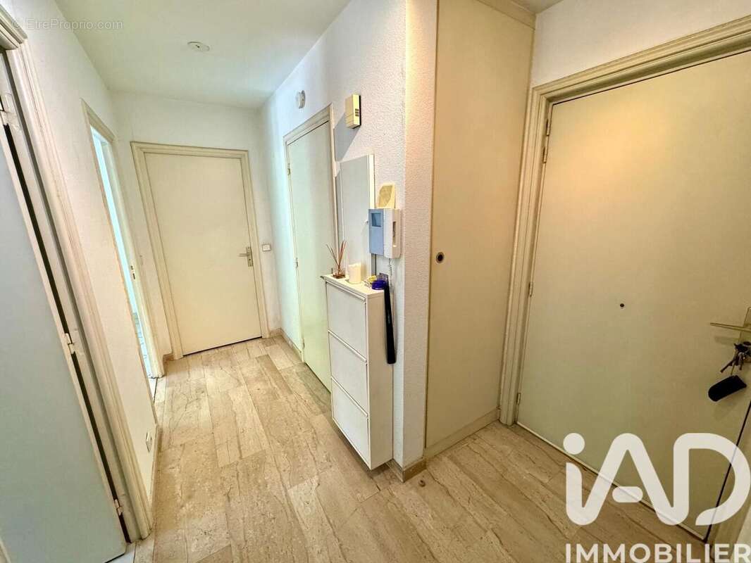 Photo 3 - Appartement à MANDELIEU-LA-NAPOULE