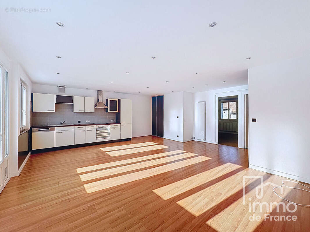 Appartement à BELLEGARDE-SUR-VALSERINE