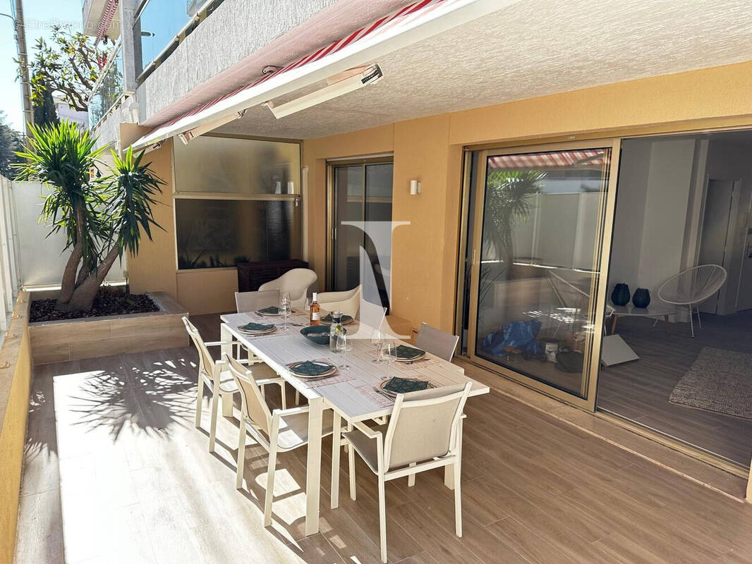 Appartement à CANNES