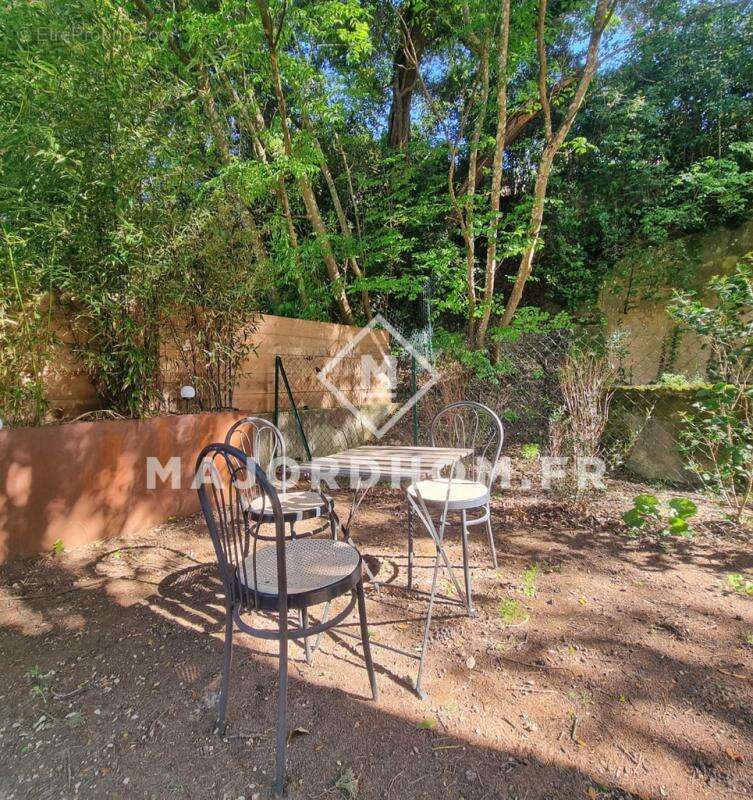 Secteur Bibémus, Aix-en-Provence type 3 en rez de jardin au calme prestations moderne - photo 2