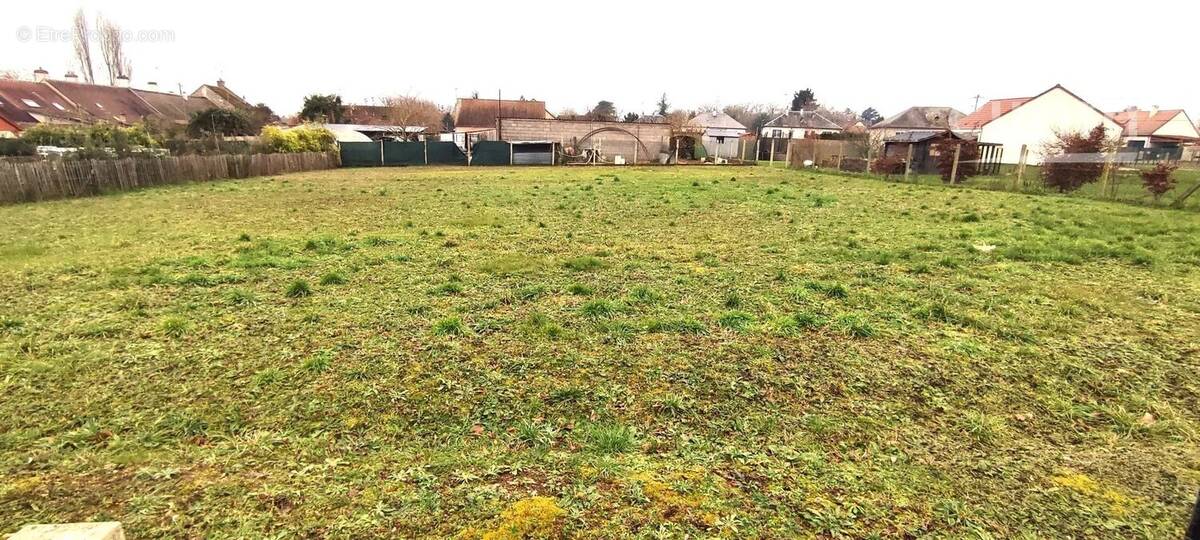 Terrain à HUISSEAU-SUR-COSSON