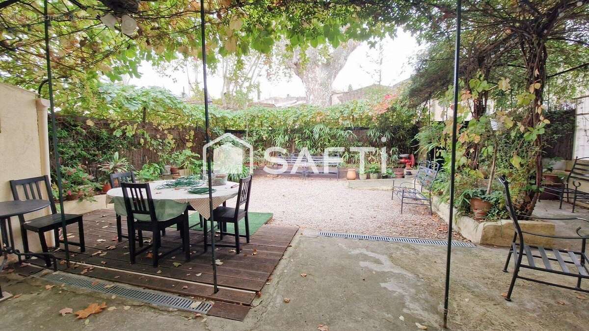 Photo 2 - Maison à CUCURON