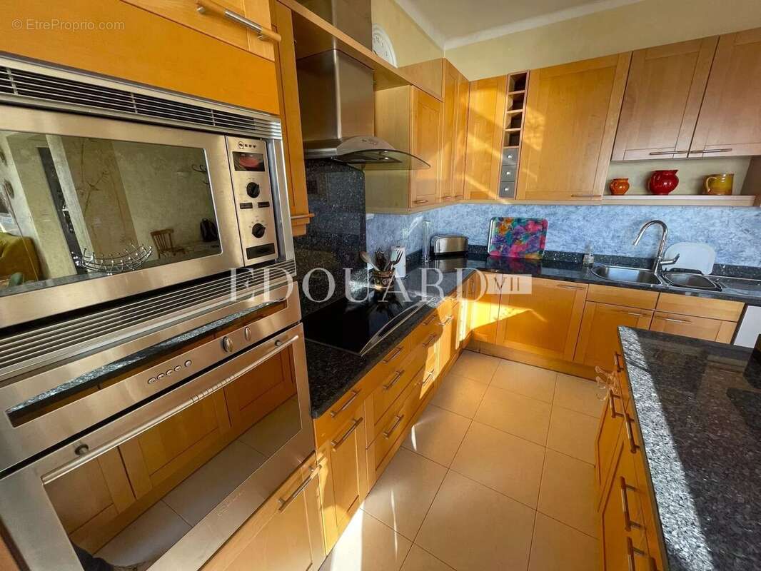 Appartement à EZE