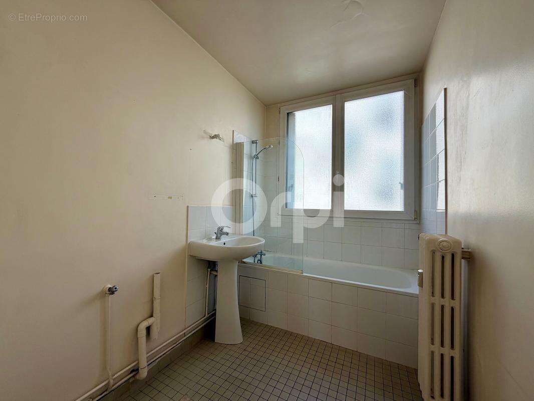 Appartement à SAINT-MAUR-DES-FOSSES