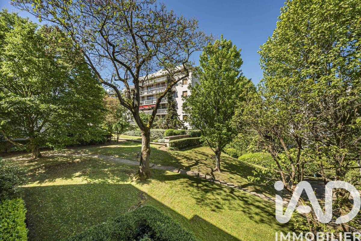 Photo 1 - Appartement à RUEIL-MALMAISON