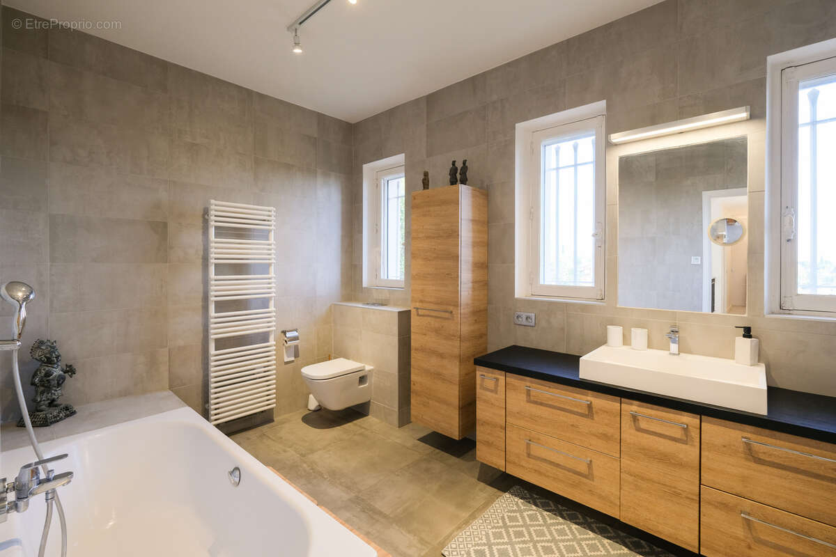 Maison à LA COLLE-SUR-LOUP