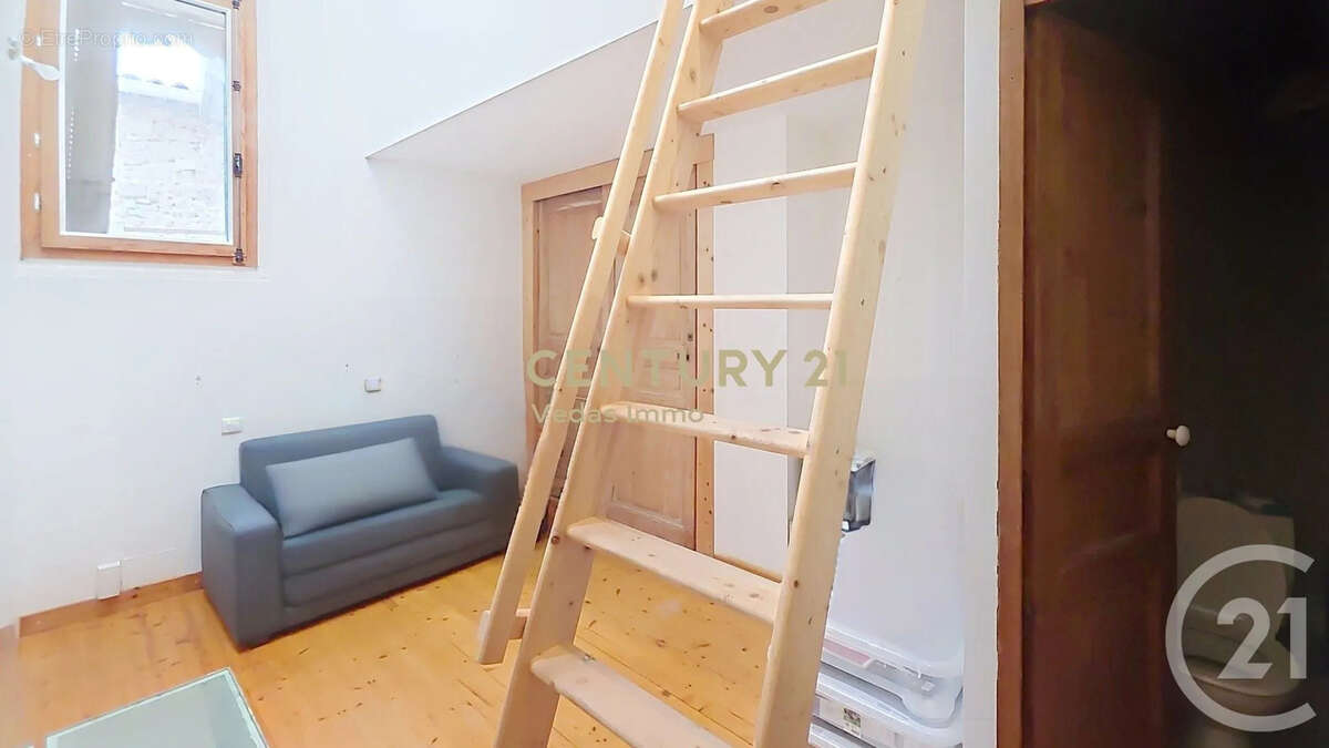 Maison à SAINT-JEAN-DE-VEDAS