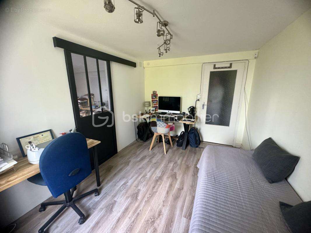 Bertrand JOUBERT By BSK IMMOBILIER vous propose à St Cyr Sur Loire - photo 4