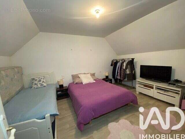 Maison 159 m² à Val-Des-Marais  - photo 9