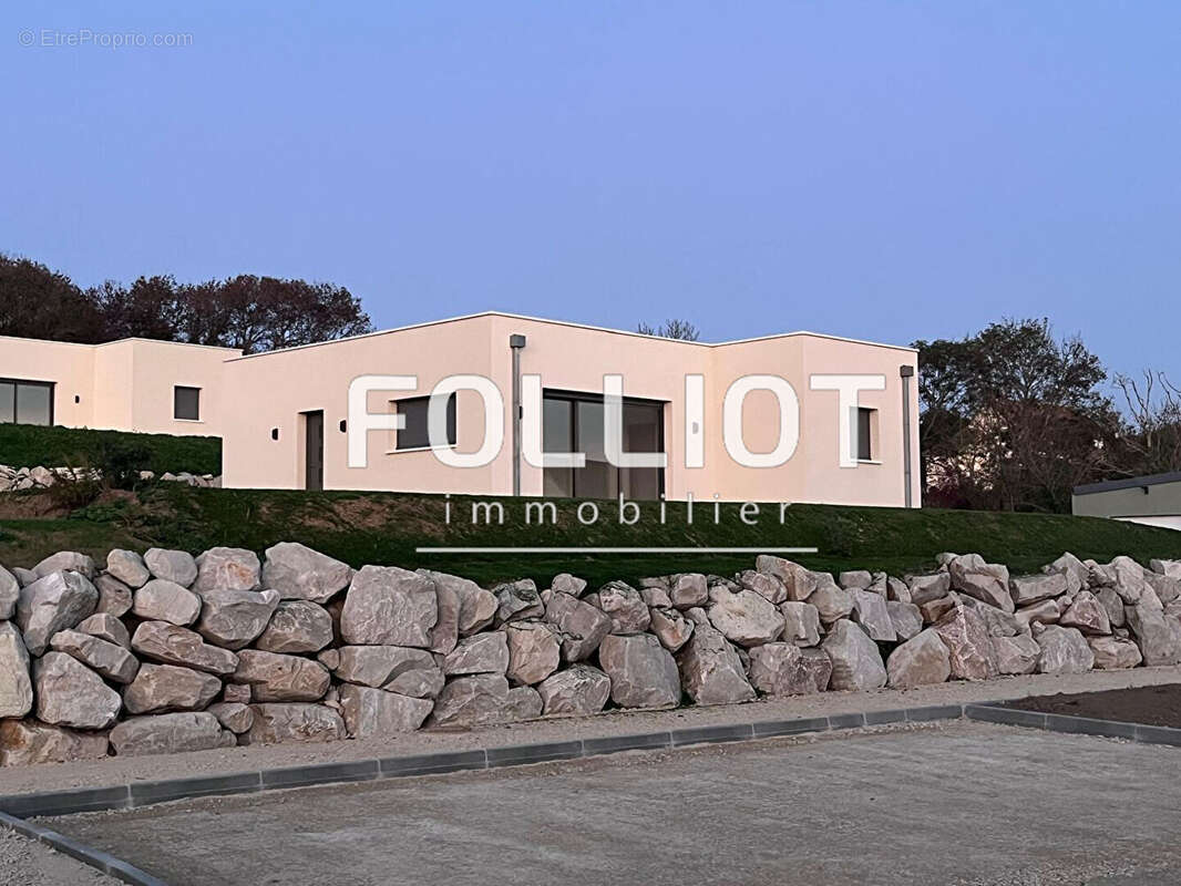 Maison à SAINT-GEORGES-DE-LA-RIVIERE