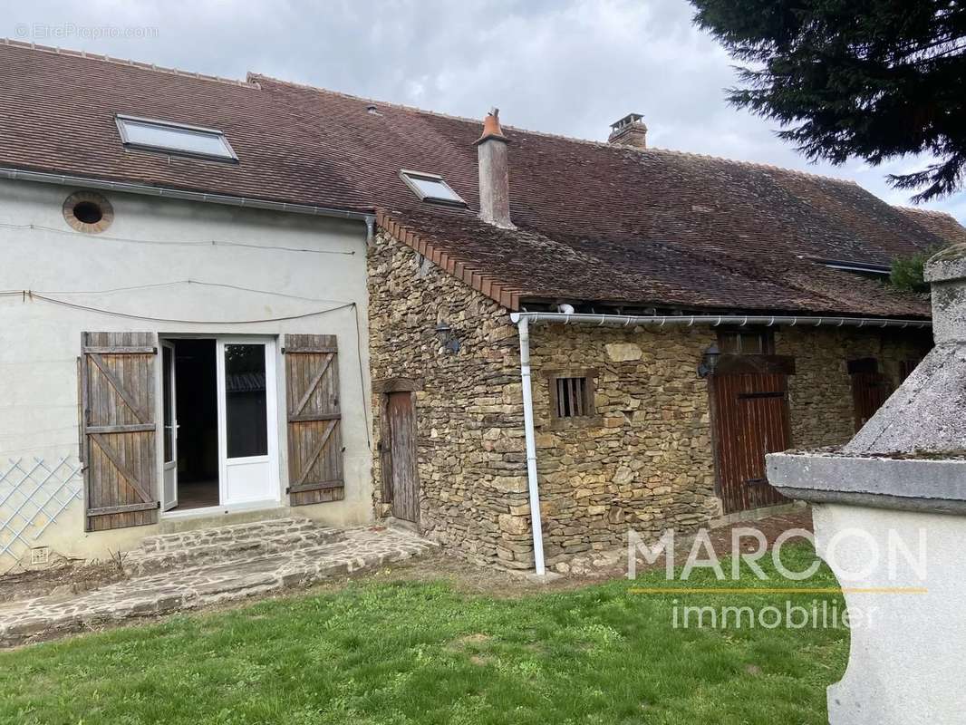 Maison à NOUZEROLLES