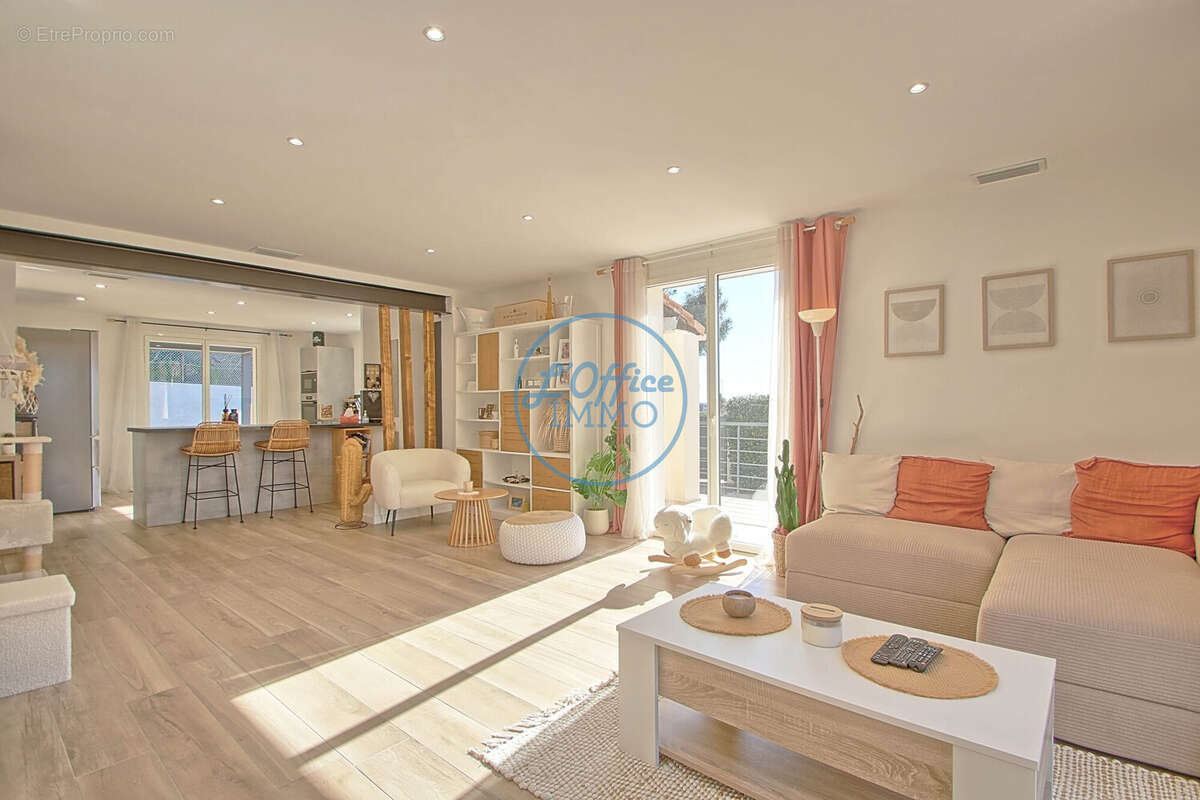 Maison à LA VALETTE-DU-VAR