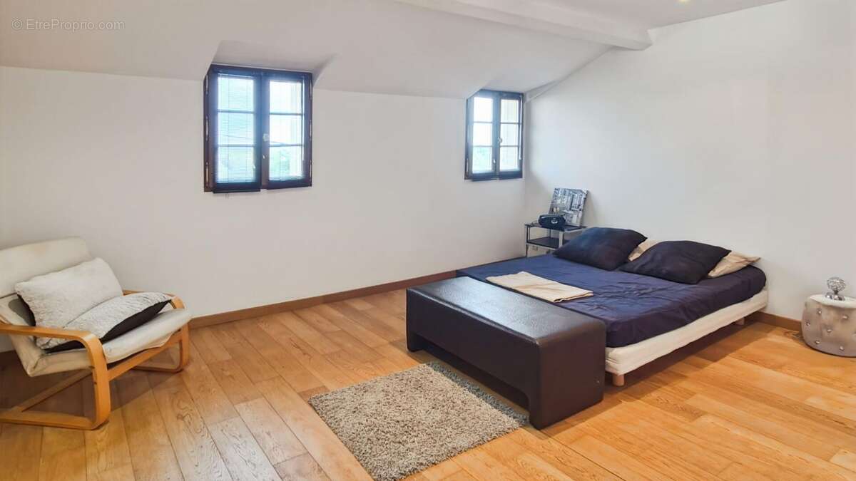 Maison à LES ANGLES