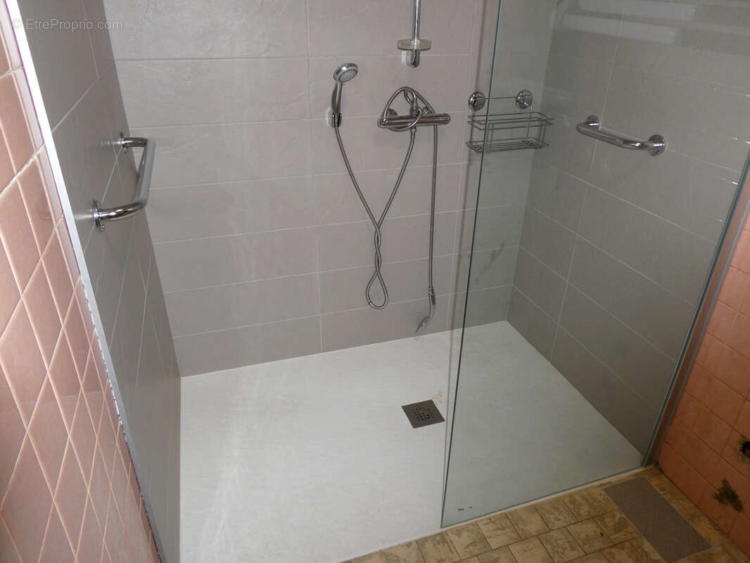 Maison à CHAMBOST-LONGESSAIGNE