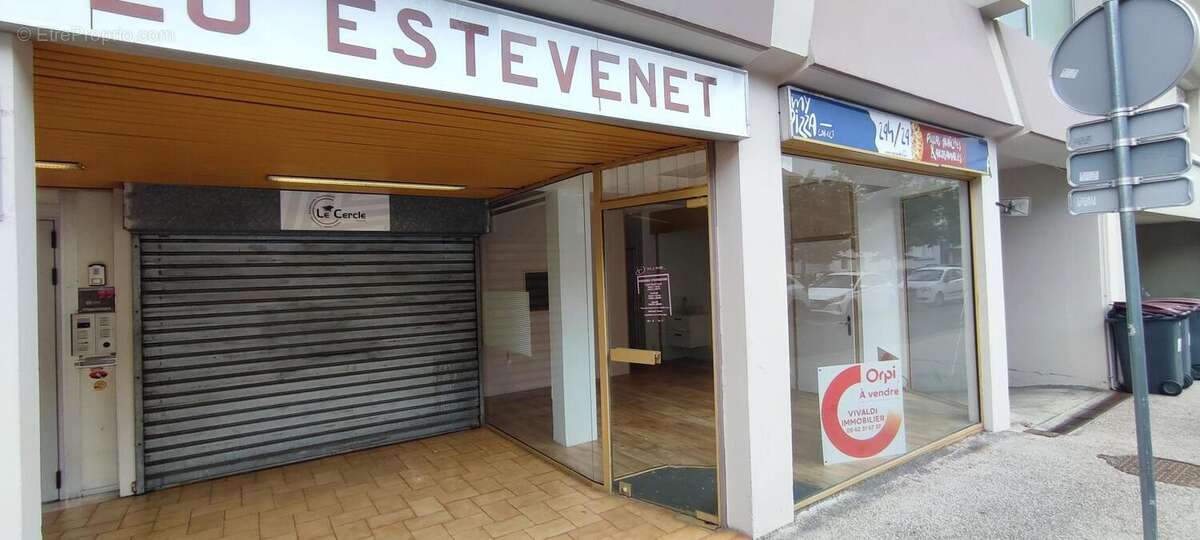 Bien Commercial À Vendre - photo 9