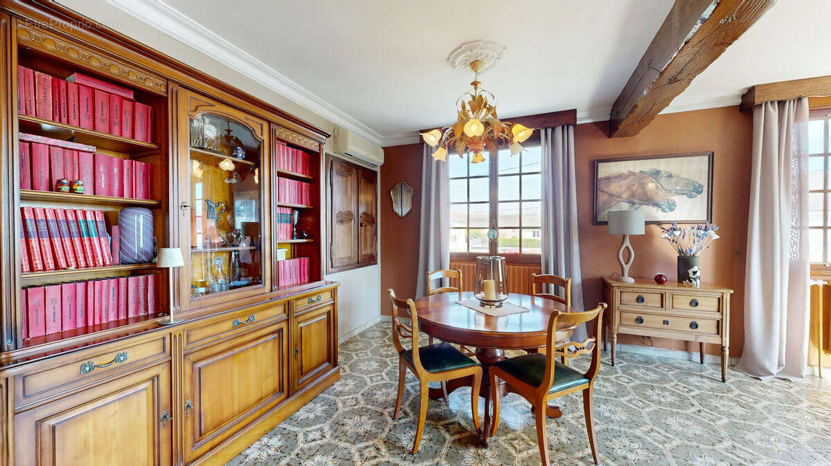 Maison à YZEURE