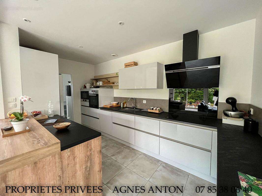 Maison à SALLES