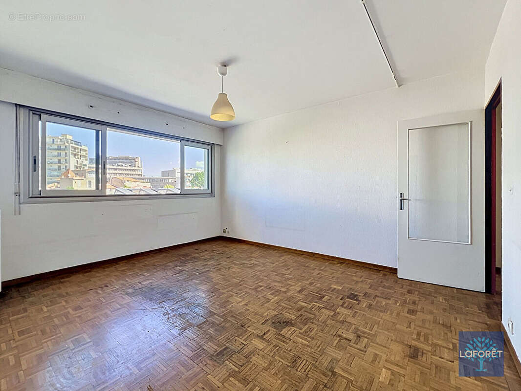 Appartement à MARSEILLE-10E