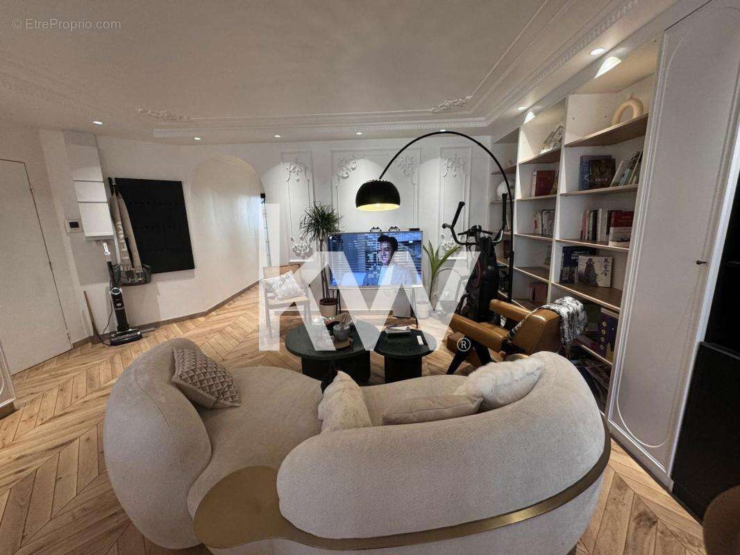 Appartement T4 (87 m²) en vente à Paris - photo 9