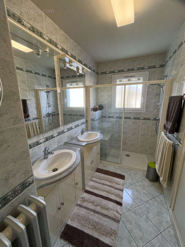 Maison à LES BREVIAIRES