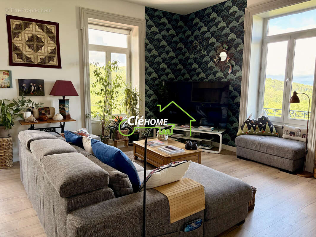 Appartement à LENTILLY