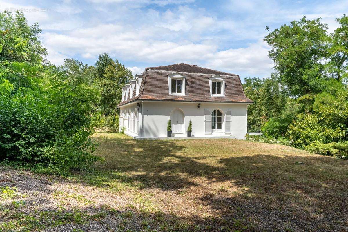 Maison de 10 pièces de 248 m² à Pontoise - photo 16