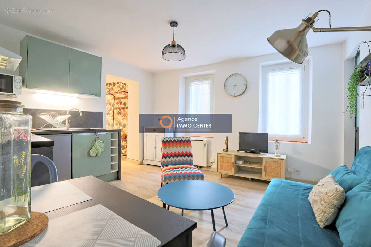 Appartement à SOLLIES-PONT