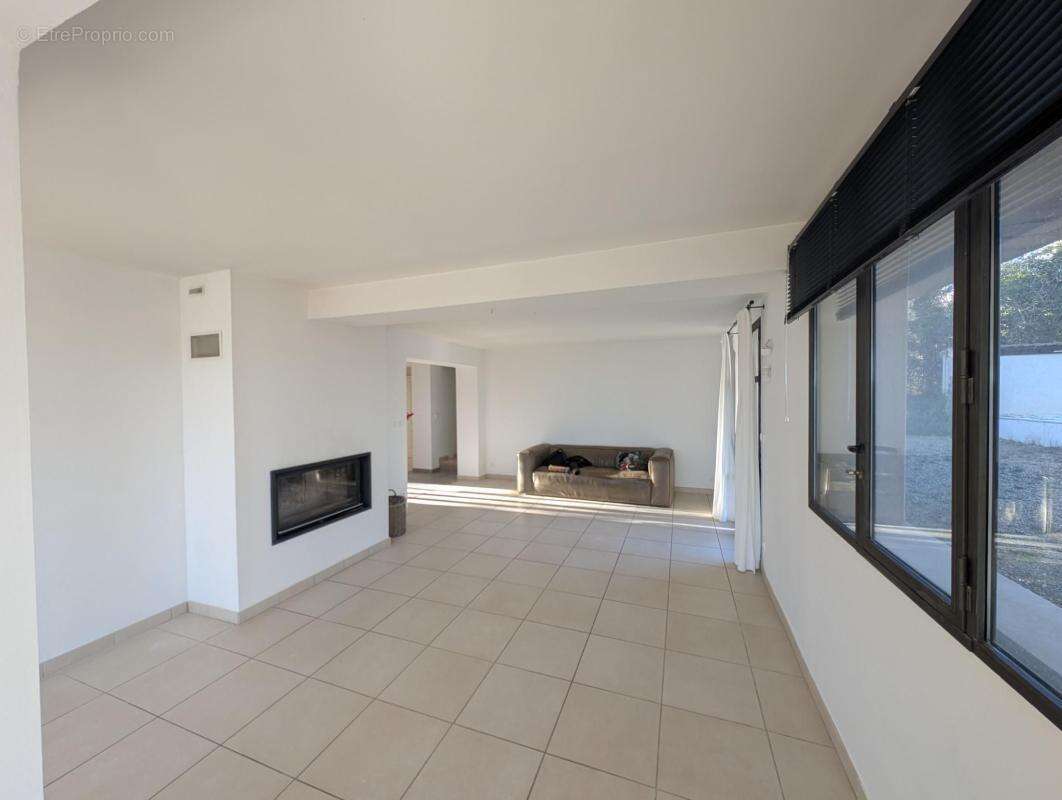 Maison à CASTELNAU-DE-GUERS