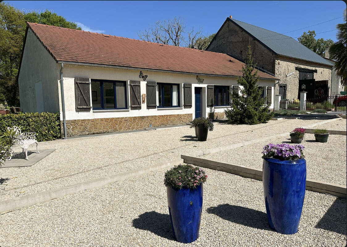 Maison à SAINT-LEGER-MAGNAZEIX
