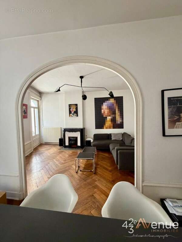 Appartement à SAINT-ETIENNE