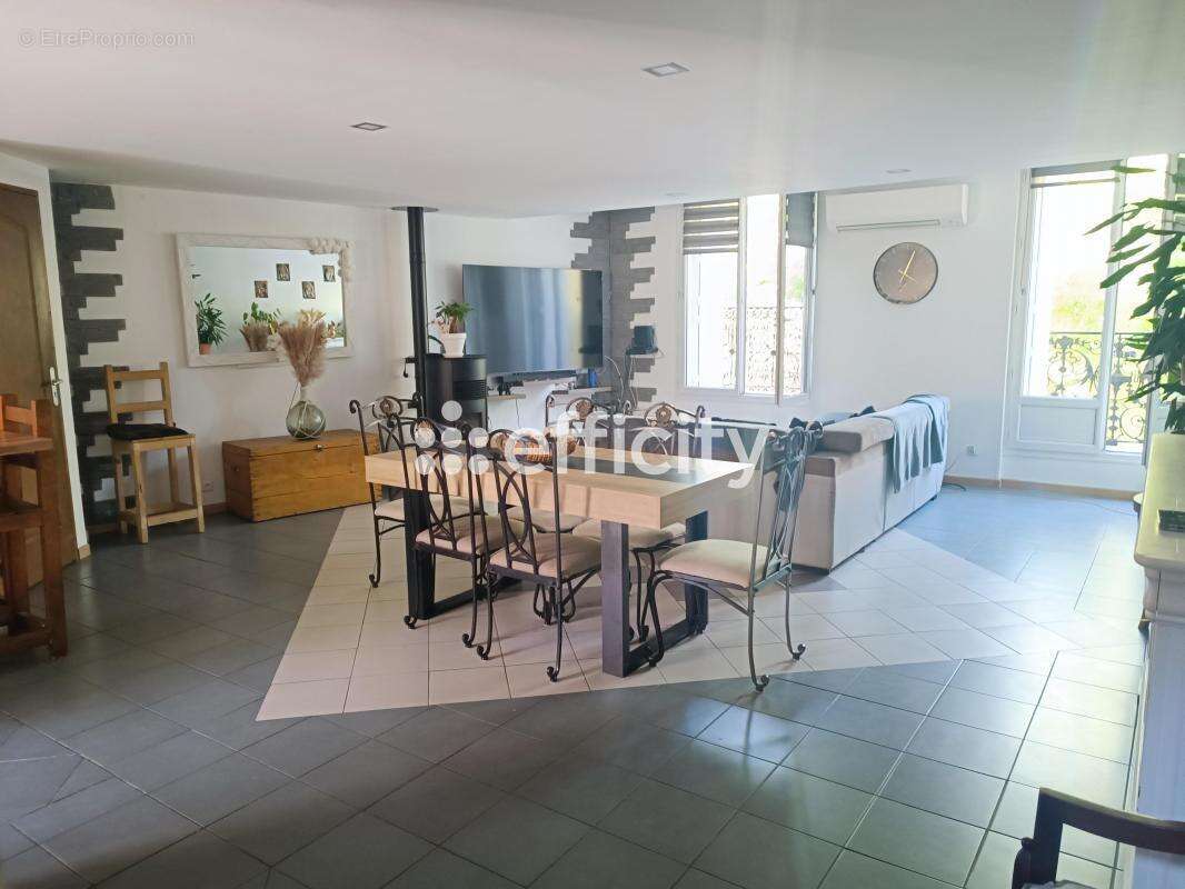 Maison à COLOMBIERS