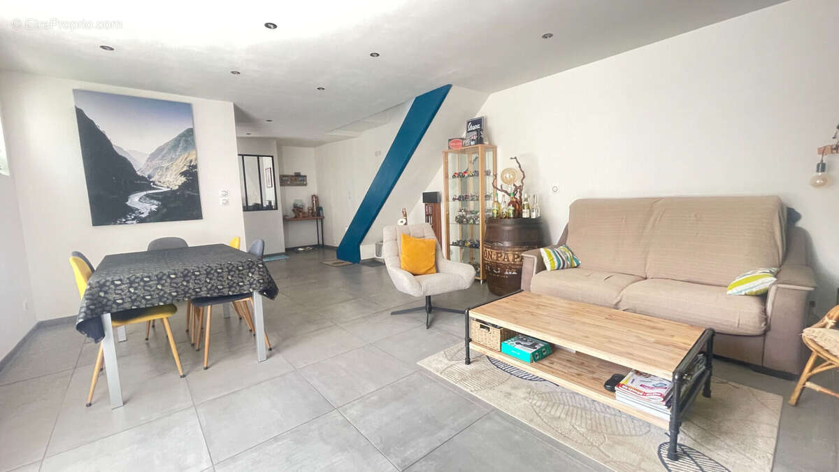 Maison Auberives Sur Vareze 3 pièce(s) 105 m2 - photo 4