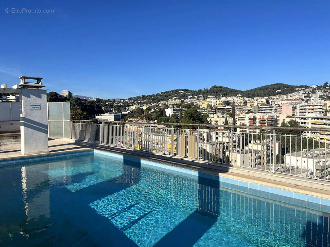 Appartement à LE CANNET